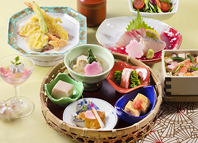 旬菜花籠膳～春陽～<br />女性へおすすめ<br />ワンドリンク付きランチ